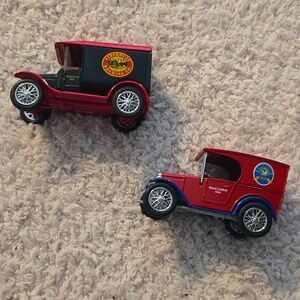 Matchbox Green & Red Vintage-Style Models Of Yesteryear Set of 2